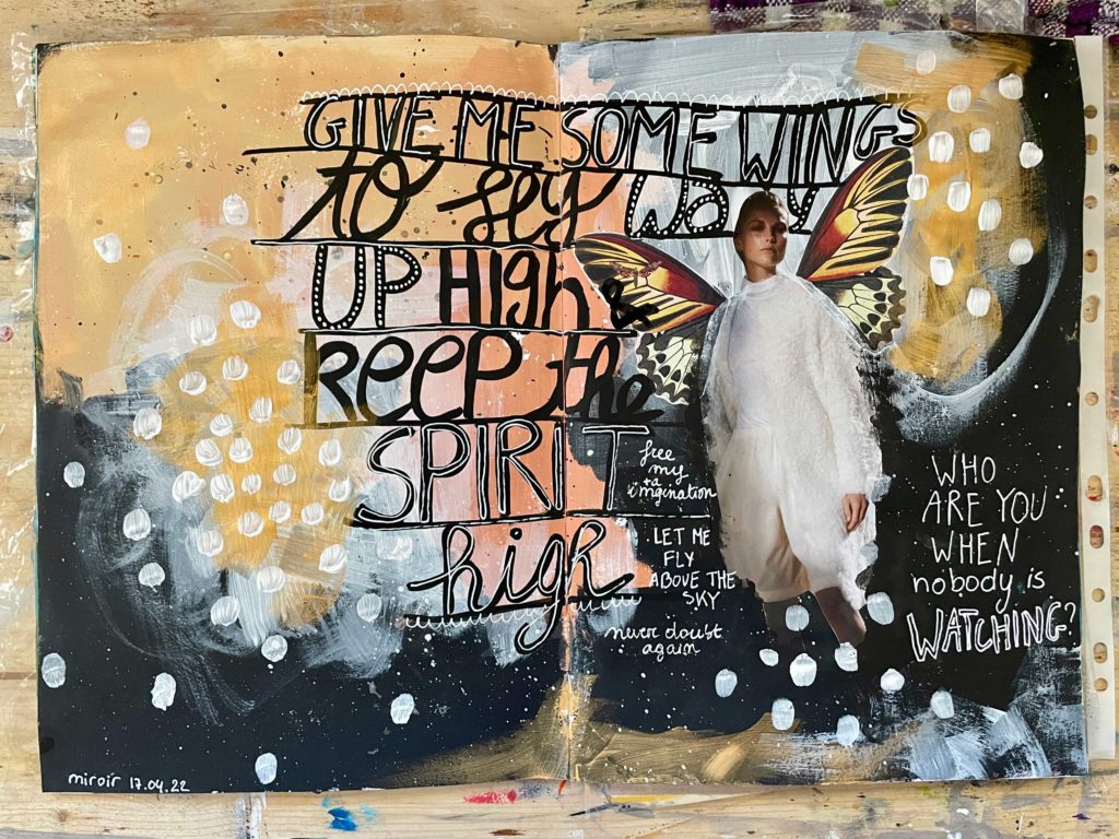 art-journal-mixed-media-melody-miroir